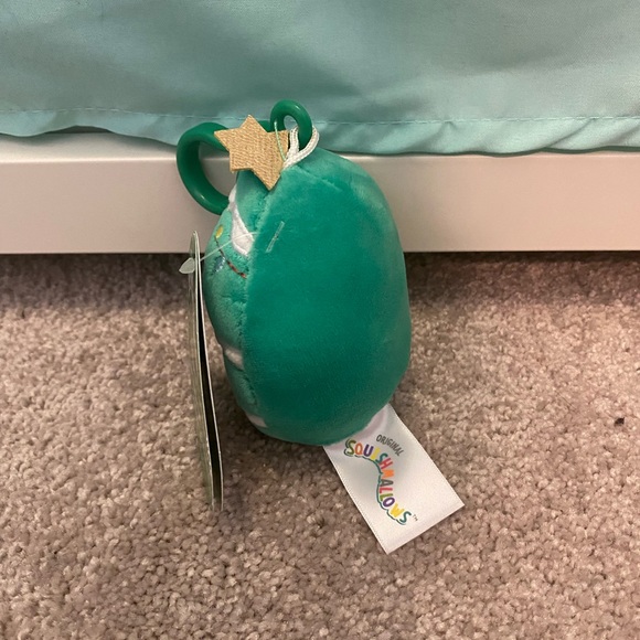 NWT Johann the Christmas tree Squishmallow clip - Picture 5 of 5